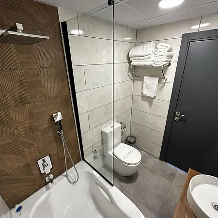 فندق Bademi أديرني